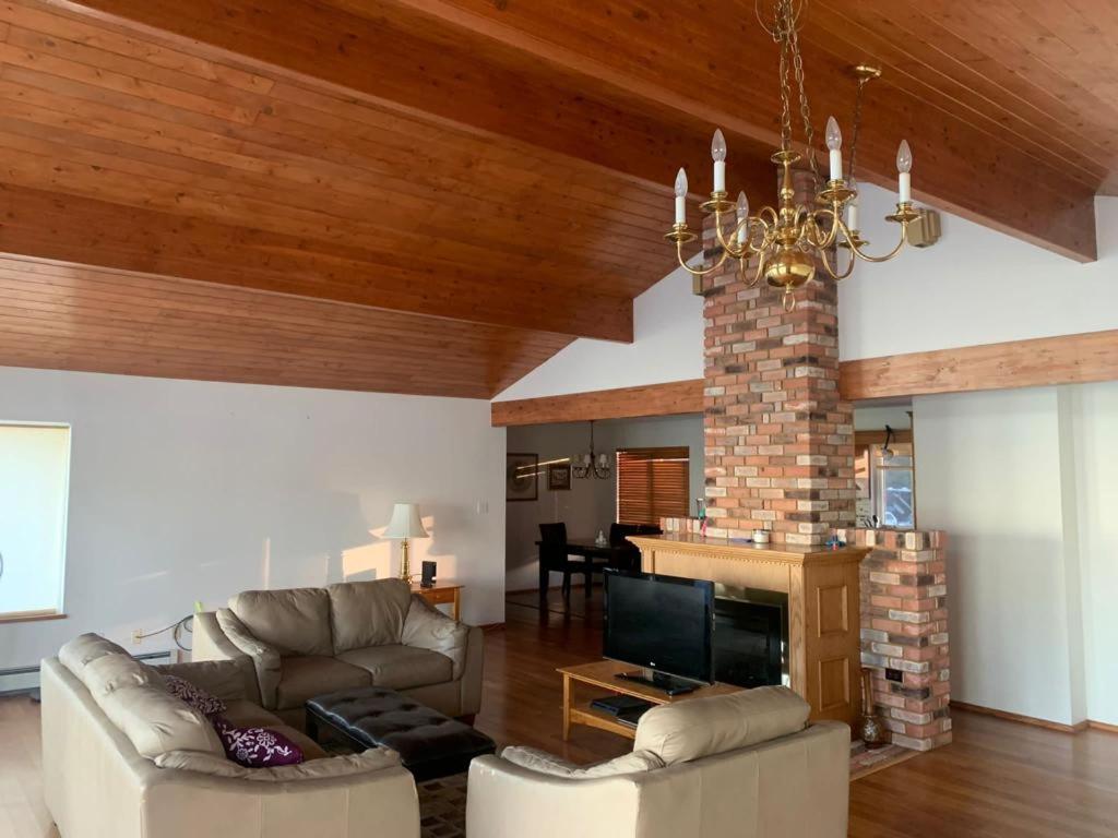 Metchosin Beach House Victoria Ngoại thất bức ảnh