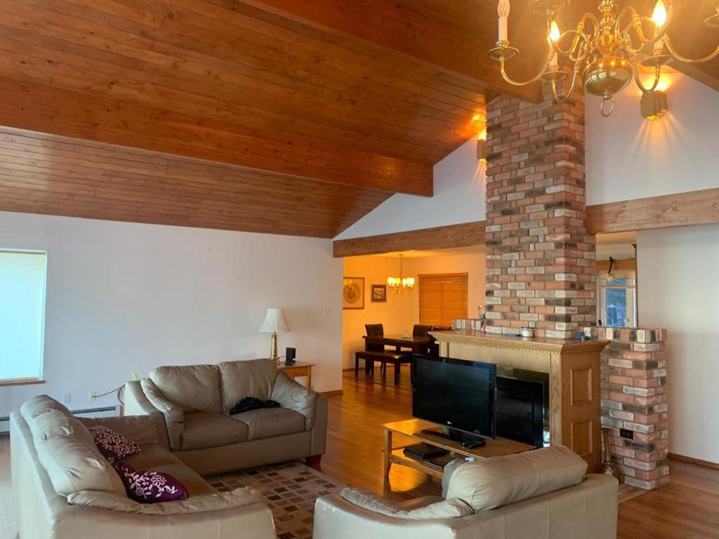 Metchosin Beach House Victoria Ngoại thất bức ảnh